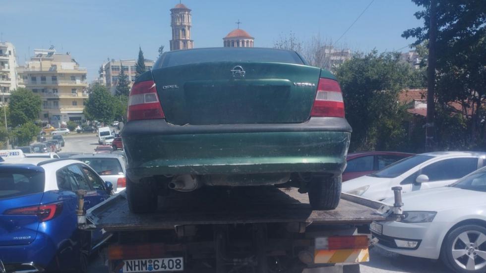 Θεσσαλονίκη: «Σκούπα» σε 381 παρατημένα αυτοκίνητα 